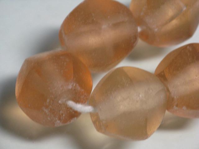 TOKO-BEADS RC004-80N Recycled Glass bead (strand) 14~15mm RC004-80N リサイクルガラスビーズ（連） 14~15mm Asian bead & African bead  Handmade,Lampeork,bead,asia,india,ethnic,parts,accessory,beads とんぼ玉,ビーズ,トンボ玉,アジア,インド,エスニック,手作り,パーツ,アクセサリー