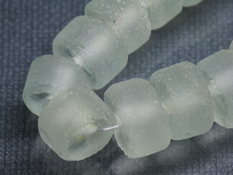 TOKO-BEADS RC004-84N Recycled Glass bead (strand) 11~12mm RC004-84N リサイクルガラスビーズ（連） 11~12mm Asian bead & African bead  Handmade,Lampeork,bead,asia,india,ethnic,parts,accessory,beads とんぼ玉,ビーズ,トンボ玉,アジア,インド,エスニック,手作り,パーツ,アクセサリー