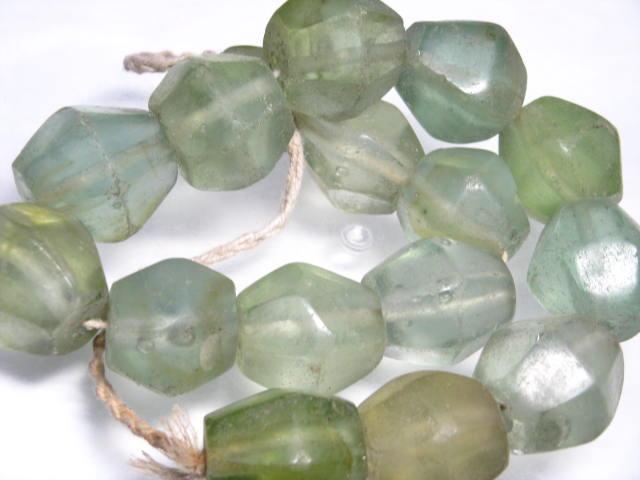 TOKO-BEADS RC005-27N Old Glass bead (strand) 20~27mm RC005-27N オールドガラスビーズ（連） 20~27mm Asian bead & African bead  Handmade,Lampeork,bead,asia,india,ethnic,parts,accessory,beads とんぼ玉,ビーズ,トンボ玉,アジア,インド,エスニック,手作り,パーツ,アクセサリー