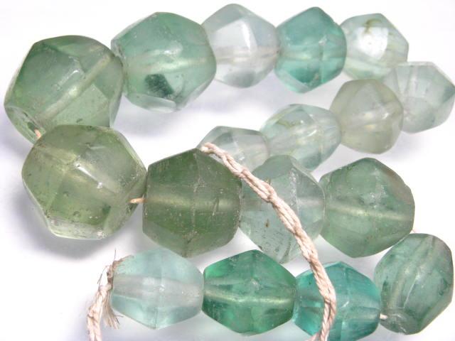 TOKO-BEADS RC005-28N Old Glass bead (strand) 20~34mm RC005-28N オールドガラスビーズ（連） 20~34mm Asian bead & African bead  Handmade,Lampeork,bead,asia,india,ethnic,parts,accessory,beads とんぼ玉,ビーズ,トンボ玉,アジア,インド,エスニック,手作り,パーツ,アクセサリー