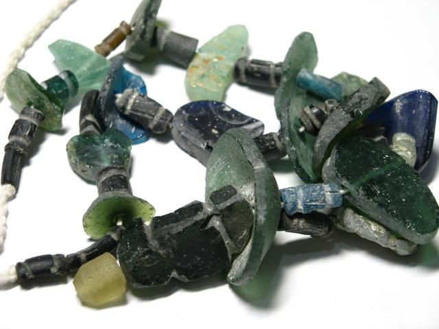 | TOKO-BEADS |RG022-20 ローマングラス（連） 5~24mmとんぼ玉,ビーズ,トンボ玉,アジア,インド,エスニック,手作り,パーツ,アクセサリー