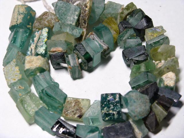 TOKO-BEADS RG023-02 Roman Glass bead (strand) (max) 19mm RG023-02 銀化ローマングラス（連） (max) 19mmLoose Kazuri カズリビーズ Asian bead & African bead  Handmade,Lampeork,bead,asia,india,ethnic,parts,accessory,beads とんぼ玉,ビーズ,トンボ玉,アジア,インド,エスニック,手作り,パーツ,アクセサリー