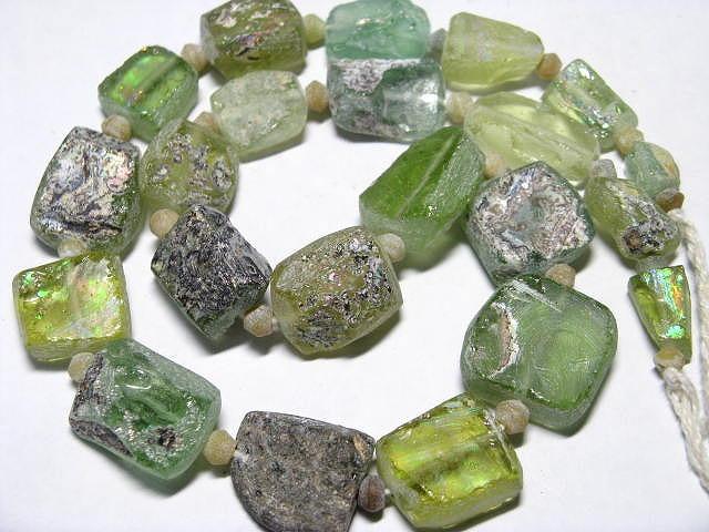 TOKO-BEADS RG023-08 Roman Glass bead (strand) (max) 19mm RG023-08 銀化ローマングラス（連） (max) 19mm Asian bead & African bead  Handmade,Lampeork,bead,asia,india,ethnic,parts,accessory,beads とんぼ玉,ビーズ,トンボ玉,アジア,インド,エスニック,手作り,パーツ,アクセサリー