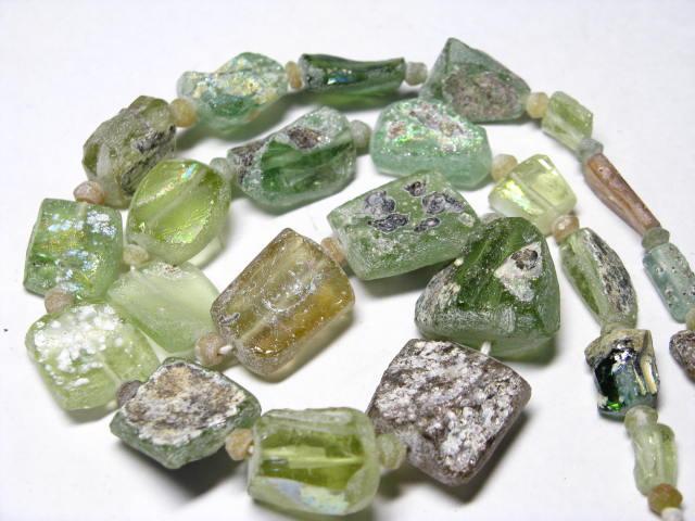 TOKO-BEADS RG023-09 Roman Glass bead (strand) (max) 20mm RG023-09 銀化ローマングラス（連） (max) 20mmLoose Kazuri カズリビーズ Asian bead & African bead  Handmade,Lampeork,bead,asia,india,ethnic,parts,accessory,beads とんぼ玉,ビーズ,トンボ玉,アジア,インド,エスニック,手作り,パーツ,アクセサリー