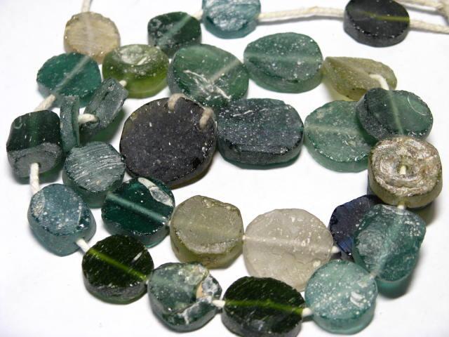 TOKO-BEADS RG023-12 Roman Glass bead (strand) (max) 22mm RG023-12 銀化ローマングラス（連） (max) 22mmLoose Kazuri カズリビーズ Asian bead & African bead  Handmade,Lampeork,bead,asia,india,ethnic,parts,accessory,beads とんぼ玉,ビーズ,トンボ玉,アジア,インド,エスニック,手作り,パーツ,アクセサリー