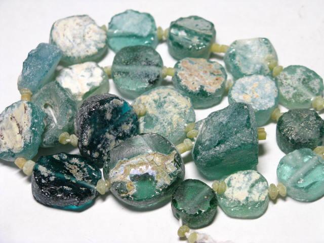 TOKO-BEADS RG023-24 Roman Glass bead (strand) (max) 18mm RG023-24 銀化ローマングラス（連） (max) 18mmLoose Kazuri カズリビーズ Asian bead & African bead  Handmade,Lampeork,bead,asia,india,ethnic,parts,accessory,beads とんぼ玉,ビーズ,トンボ玉,アジア,インド,エスニック,手作り,パーツ,アクセサリー