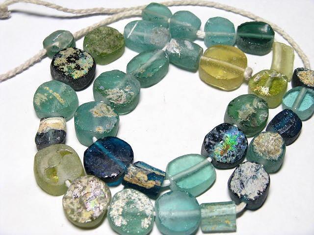 TOKO-BEADS RG023-29 Roman Glass bead (strand) (max) 19mm RG023-29 銀化ローマングラス（連） (max) 19mm Asian bead & African bead  Handmade,Lampeork,bead,asia,india,ethnic,parts,accessory,beads とんぼ玉,ビーズ,トンボ玉,アジア,インド,エスニック,手作り,パーツ,アクセサリー