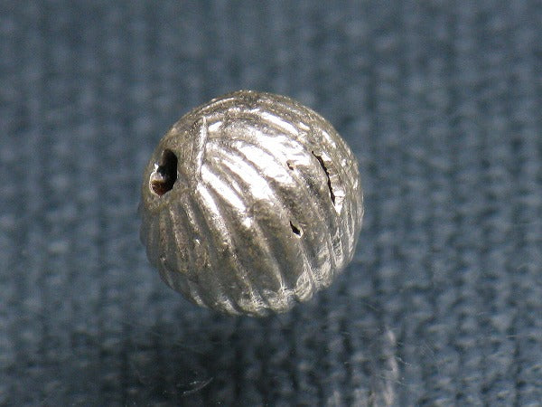 TOKO-BEADS SC009 Silver Cris bead 8mm SC009 シルバークリスビーズ 8mm Asian bead & African bead  Handmade,Lampeork,bead,asia,india,ethnic,parts,accessory,beads とんぼ玉,ビーズ,トンボ玉,アジア,インド,エスニック,手作り,パーツ,アクセサリー