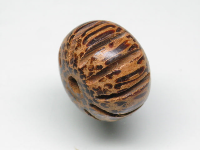 TOKO-BEADS SW002-70 Palm wood bead 16mm SW002-70 ココナッツビーズ 16mmLoose Kazuri カズリビーズ Asian bead & African bead  Handmade,Lampeork,bead,asia,india,ethnic,parts,accessory,beads とんぼ玉,ビーズ,トンボ玉,アジア,インド,エスニック,手作り,パーツ,アクセサリー