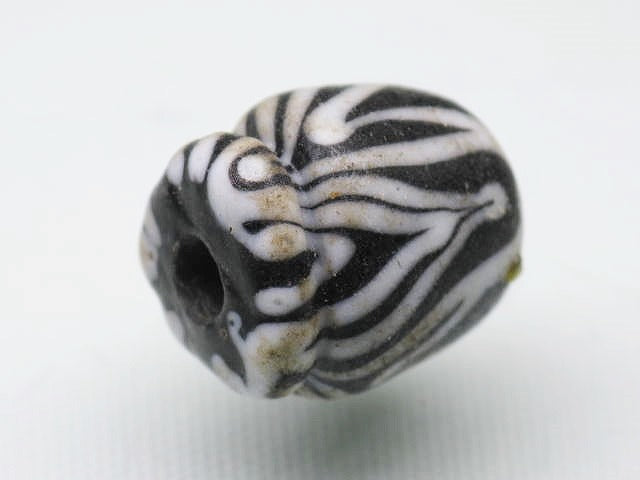 TOKO-BEADS T522 Lampwork glass bead 14mm T522 ジャワ希少とんぼ玉 14mmLoose Kazuri カズリビーズ Asian bead & African bead  Handmade,Lampeork,bead,asia,india,ethnic,parts,accessory,beads とんぼ玉,ビーズ,トンボ玉,アジア,インド,エスニック,手作り,パーツ,アクセサリー