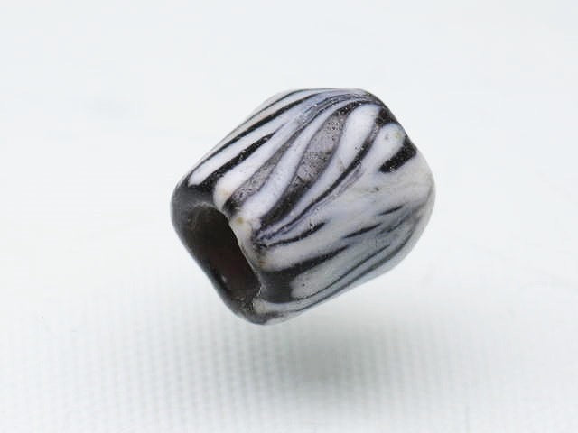 TOKO-BEADS T528 Lampwork glass bead 9mm T528 ジャワ希少とんぼ玉 9mmLoose Kazuri カズリビーズ Asian bead & African bead  Handmade,Lampeork,bead,asia,india,ethnic,parts,accessory,beads とんぼ玉,ビーズ,トンボ玉,アジア,インド,エスニック,手作り,パーツ,アクセサリー