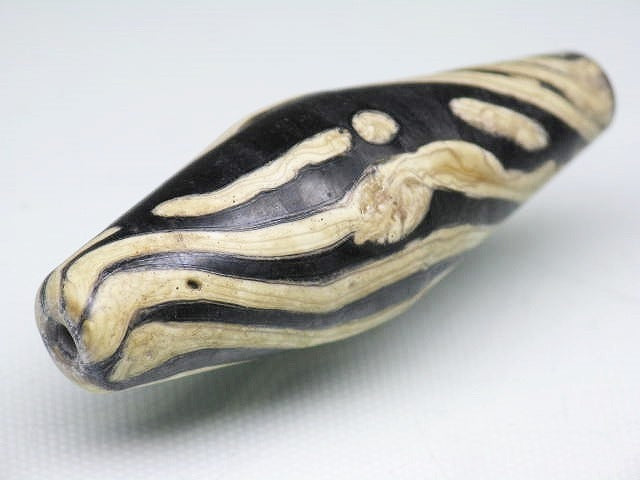 TOKO-BEADS T578S-28 Lampwork glass bead 13mm T578S-28 ジャワ希少とんぼ玉 13mmLoose Kazuri カズリビーズ Asian bead & African bead  Handmade,Lampeork,bead,asia,india,ethnic,parts,accessory,beads とんぼ玉,ビーズ,トンボ玉,アジア,インド,エスニック,手作り,パーツ,アクセサリー
