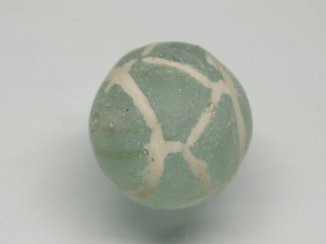 TOKO-BEADS T580-03 Afgan Antique Mountain Glass 16mm T580-03 アフガンアンティークマウンテングラス 16mmLoose Kazuri カズリビーズ Asian bead & African bead  Handmade,Lampeork,bead,asia,india,ethnic,parts,accessory,beads とんぼ玉,ビーズ,トンボ玉,アジア,インド,エスニック,手作り,パーツ,アクセサリー