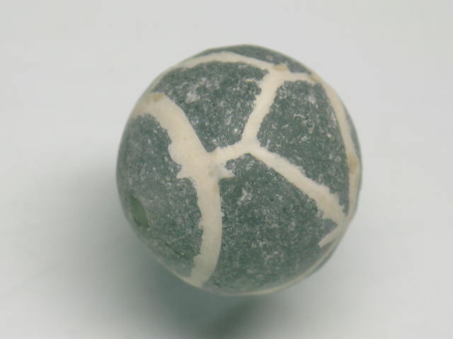 TOKO-BEADS T580-06 Afgan Antique Mountain Glass 18mm T580-06 アフガンアンティークマウンテングラス 18mmLoose Kazuri カズリビーズ Asian bead & African bead  Handmade,Lampeork,bead,asia,india,ethnic,parts,accessory,beads とんぼ玉,ビーズ,トンボ玉,アジア,インド,エスニック,手作り,パーツ,アクセサリー