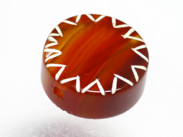 TOKO-BEADS T580-49 Afgan Antique Agate 17mm T580-49 アフガンエッチドアゲイト 17mmLoose Kazuri カズリビーズ Asian bead & African bead  Handmade,Lampeork,bead,asia,india,ethnic,parts,accessory,beads とんぼ玉,ビーズ,トンボ玉,アジア,インド,エスニック,手作り,パーツ,アクセサリー