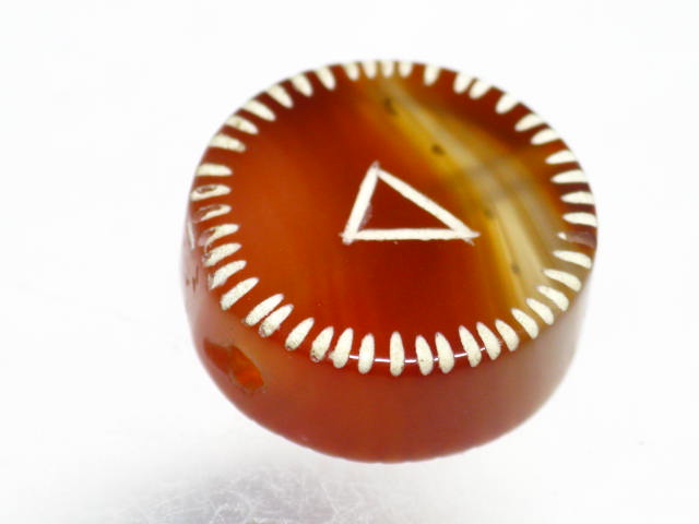 TOKO-BEADS T580-50 Afgan Antique Agate 17mm T580-50 アフガンエッチドアゲイト 17mmLoose Kazuri カズリビーズ Asian bead & African bead  Handmade,Lampeork,bead,asia,india,ethnic,parts,accessory,beads とんぼ玉,ビーズ,トンボ玉,アジア,インド,エスニック,手作り,パーツ,アクセサリー