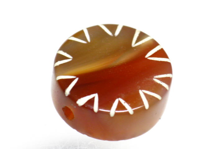 TOKO-BEADS T580-53 Afgan Antique Agate 17mm T580-53 アフガンエッチドアゲイト 17mmLoose Kazuri カズリビーズ Asian bead & African bead  Handmade,Lampeork,bead,asia,india,ethnic,parts,accessory,beads とんぼ玉,ビーズ,トンボ玉,アジア,インド,エスニック,手作り,パーツ,アクセサリー