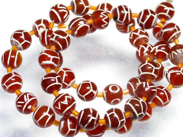 TOKO-BEADS T580-72 Afgan Agate (strand) 8mm T580-72 アフガンエッチドアゲイト（連） 8mmLoose Kazuri カズリビーズ Asian bead & African bead  Handmade,Lampeork,bead,asia,india,ethnic,parts,accessory,beads とんぼ玉,ビーズ,トンボ玉,アジア,インド,エスニック,手作り,パーツ,アクセサリー