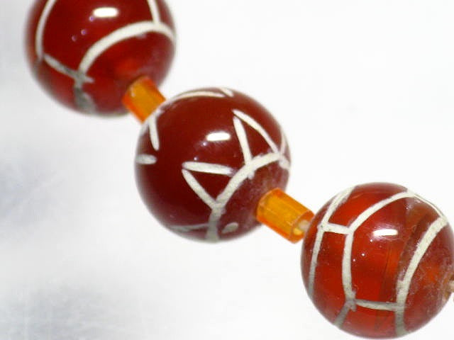 TOKO-BEADS T580-73 Afgan Agate (strand) 8mm T580-73 アフガンエッチドアゲイト（連） 8mm Asian bead & African bead  Handmade,Lampeork,bead,asia,india,ethnic,parts,accessory,beads とんぼ玉,ビーズ,トンボ玉,アジア,インド,エスニック,手作り,パーツ,アクセサリー
