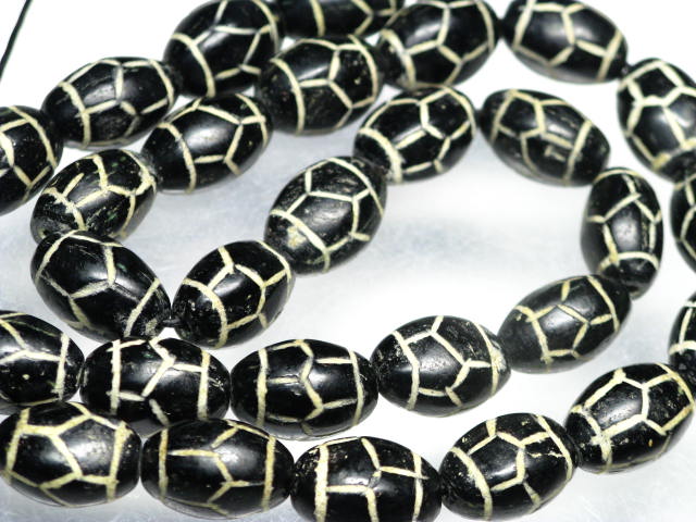 TOKO-BEADS T580N-30 Afgan Mountain Glass (strand) 9mm T580N-30 アフガンアンティークエッチドブラックストーン（連） 9mmLoose Kazuri カズリビーズ Asian bead & African bead  Handmade,Lampeork,bead,asia,india,ethnic,parts,accessory,beads とんぼ玉,ビーズ,トンボ玉,アジア,インド,エスニック,手作り,パーツ,アクセサリー