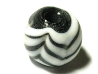 TOKO-BEADS T583-03 Lampwork glass bead 10~11mm T583-03 ジャワ希少とんぼ玉 10~11mmLoose Kazuri カズリビーズ Asian bead & African bead  Handmade,Lampeork,bead,asia,india,ethnic,parts,accessory,beads とんぼ玉,ビーズ,トンボ玉,アジア,インド,エスニック,手作り,パーツ,アクセサリー