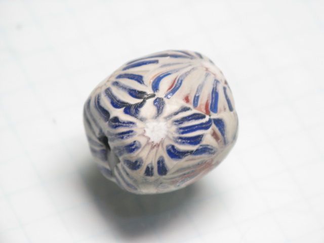 TOKO-BEADS T586-02 Lampwork glass bead 16mm T586-02 ジャワ希少ビーズ 16mmLoose Kazuri カズリビーズ Asian bead & African bead  Handmade,Lampeork,bead,asia,india,ethnic,parts,accessory,beads とんぼ玉,ビーズ,トンボ玉,アジア,インド,エスニック,手作り,パーツ,アクセサリー