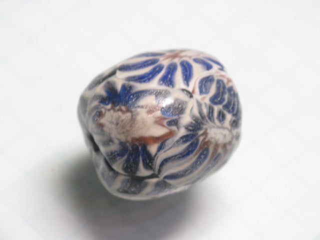TOKO-BEADS T586-14 Lampwork glass bead 16mm T586-14 ジャワ希少ビーズ 16mmLoose Kazuri カズリビーズ Asian bead & African bead  Handmade,Lampeork,bead,asia,india,ethnic,parts,accessory,beads とんぼ玉,ビーズ,トンボ玉,アジア,インド,エスニック,手作り,パーツ,アクセサリー