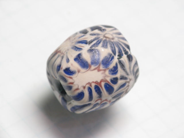 TOKO-BEADS T586-16 Lampwork glass bead 16mm T586-16 ジャワ希少ビーズ 16mmLoose Kazuri カズリビーズ Asian bead & African bead  Handmade,Lampeork,bead,asia,india,ethnic,parts,accessory,beads とんぼ玉,ビーズ,トンボ玉,アジア,インド,エスニック,手作り,パーツ,アクセサリー