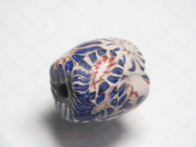 TOKO-BEADS T586-17 Lampwork glass bead 16mm T586-17 ジャワ希少ビーズ 16mmLoose Kazuri カズリビーズ Asian bead & African bead  Handmade,Lampeork,bead,asia,india,ethnic,parts,accessory,beads とんぼ玉,ビーズ,トンボ玉,アジア,インド,エスニック,手作り,パーツ,アクセサリー