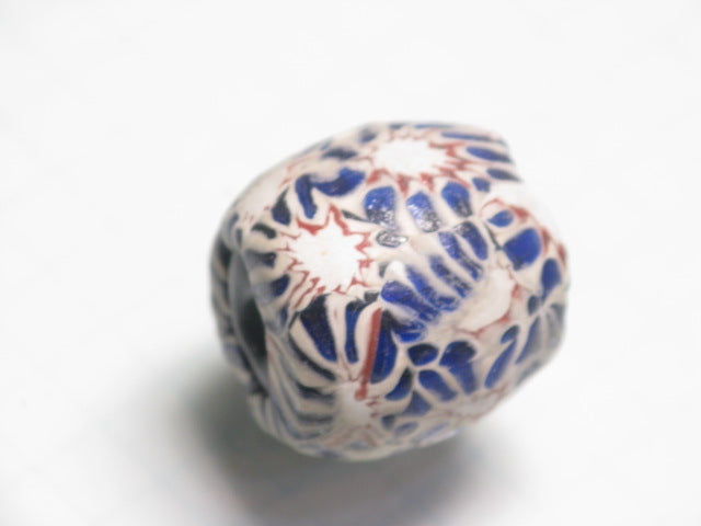 TOKO-BEADS T586-19 Lampwork glass bead 16mm T586-19 ジャワ希少ビーズ 16mmLoose Kazuri カズリビーズ Asian bead & African bead  Handmade,Lampeork,bead,asia,india,ethnic,parts,accessory,beads とんぼ玉,ビーズ,トンボ玉,アジア,インド,エスニック,手作り,パーツ,アクセサリー