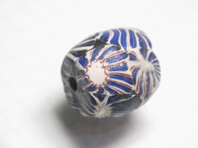 TOKO-BEADS T586-22 Lampwork glass bead 16mm T586-22 ジャワ希少ビーズ 16mm Asian bead & African bead  Handmade,Lampeork,bead,asia,india,ethnic,parts,accessory,beads とんぼ玉,ビーズ,トンボ玉,アジア,インド,エスニック,手作り,パーツ,アクセサリー