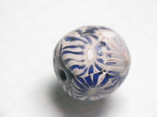 TOKO-BEADS T586-24 Lampwork glass bead 16mm T586-24 ジャワ希少ビーズ 16mmLoose Kazuri カズリビーズ Asian bead & African bead  Handmade,Lampeork,bead,asia,india,ethnic,parts,accessory,beads とんぼ玉,ビーズ,トンボ玉,アジア,インド,エスニック,手作り,パーツ,アクセサリー