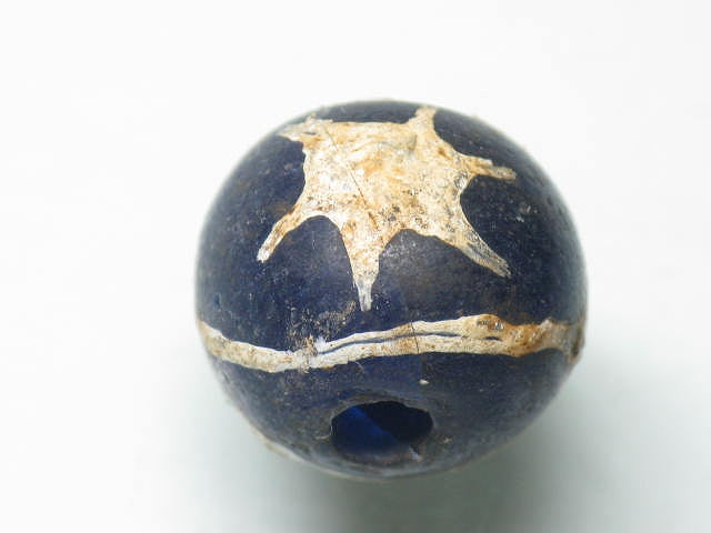 TOKO-BEADS T588-01 Manik Burung(blue) 16mm T588-01 マニックブルン（鳥玉/ブルー） 16mm Asian bead & African bead  Handmade,Lampeork,bead,asia,india,ethnic,parts,accessory,beads とんぼ玉,ビーズ,トンボ玉,アジア,インド,エスニック,手作り,パーツ,アクセサリー