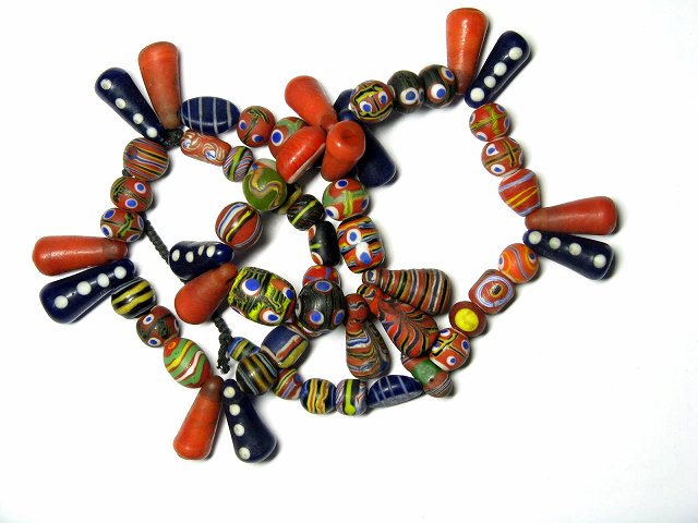 TOKO-BEADS T603-03 Lampwork glass bead (strand) 7~9mm T603-03 ジャワ希少ビーズ（連） 7~9mm Asian bead & African bead  Handmade,Lampeork,bead,asia,india,ethnic,parts,accessory,beads とんぼ玉,ビーズ,トンボ玉,アジア,インド,エスニック,手作り,パーツ,アクセサリー