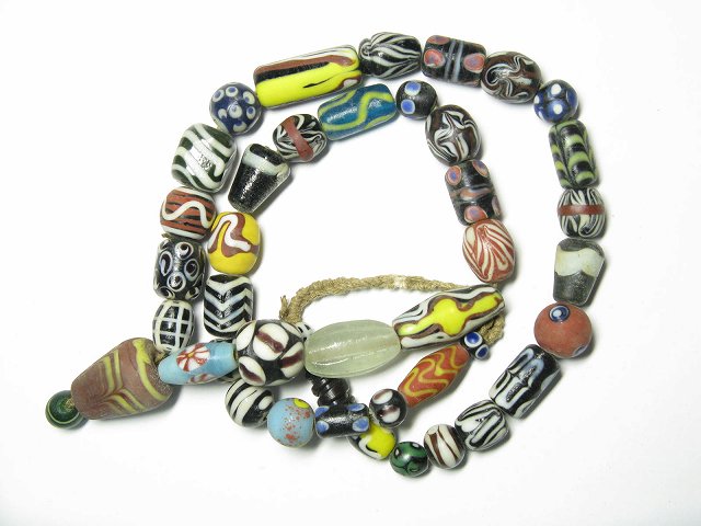 TOKO-BEADS T604-06 Lampwork glass bead (strand) 7~19mm T604-06 ジャワ希少ビーズ（連） 7~19mm Asian bead & African bead  Handmade,Lampeork,bead,asia,india,ethnic,parts,accessory,beads とんぼ玉,ビーズ,トンボ玉,アジア,インド,エスニック,手作り,パーツ,アクセサリー