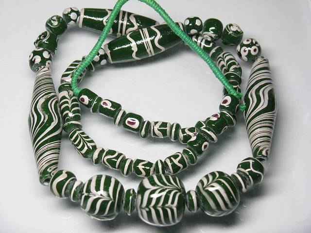 TOKO-BEADS T608-04 Lampwork glass bead (strand) 6.5~18mm T608-04 ジャワ希少ビーズ（連） 6.5~18mm Asian bead & African bead  Handmade,Lampeork,bead,asia,india,ethnic,parts,accessory,beads とんぼ玉,ビーズ,トンボ玉,アジア,インド,エスニック,手作り,パーツ,アクセサリー