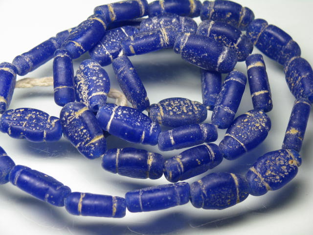 TOKO-BEADS T718N-18 Lampwork glass bead (strand) 8~10mm T718N-18 ジャワ希少とんぼ玉（連） 8~10mm Asian bead & African bead  Handmade,Lampeork,bead,asia,india,ethnic,parts,accessory,beads とんぼ玉,ビーズ,トンボ玉,アジア,インド,エスニック,手作り,パーツ,アクセサリー