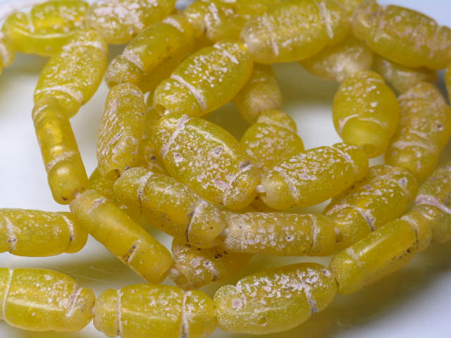 TOKO-BEADS T718N-20 Lampwork glass bead (strand) 8~10mm T718N-20 ジャワ希少とんぼ玉（連） 8~10mm Asian bead & African bead  Handmade,Lampeork,bead,asia,india,ethnic,parts,accessory,beads とんぼ玉,ビーズ,トンボ玉,アジア,インド,エスニック,手作り,パーツ,アクセサリー